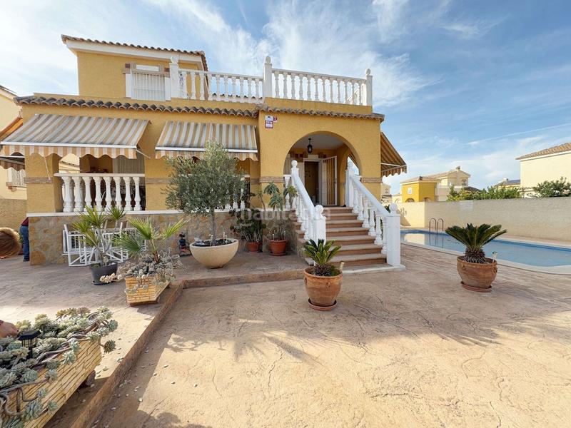Foto cb340f9a-e95f-483a-ad08-953d4b17b86a. Chalet en Monte y Mar Santa Pola