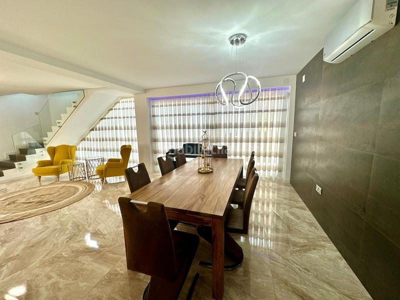 Foto f5a6442a-8cba-40ab-b7d9-1f269cf55a6a. Chalet en paseo paseo mayor en Rebolledo Alicante