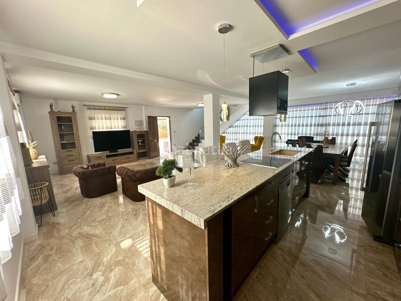 Foto d2406a00-dc10-4d29-a4e2-b070e2fa7256. Chalet in paseo paseo mayor in Rebolledo Alicante