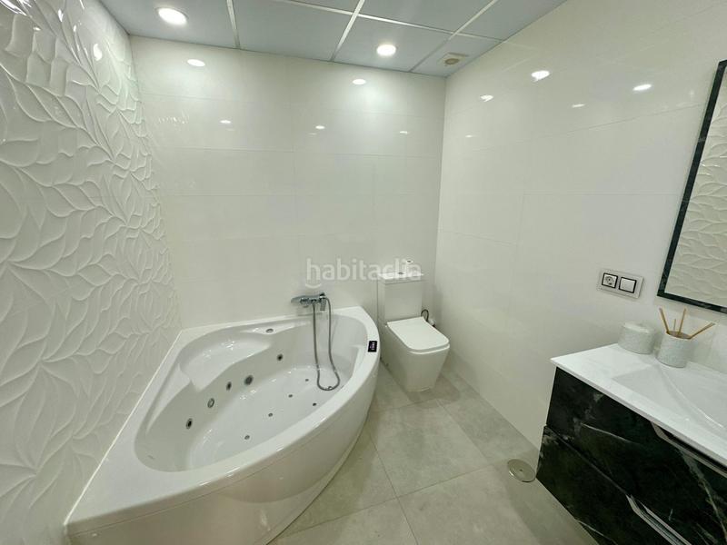 Foto 58395031-6e3f-495f-8200-56798aebb5b4. Chalet dans paseo paseo mayor dans Rebolledo Alicante