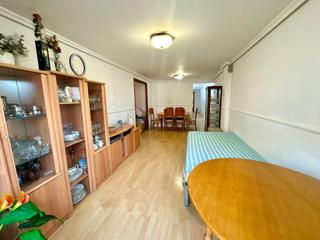 Etagenwohnung in Campello Pueblo. Amplio piso en el corazón de campello  oportunidad única
