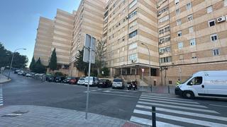 Pis a Juan XXIII. Amplio piso en miradores de juan xxiii  oportunidad para reforma