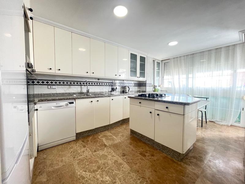 Foto 28b0ed43-827d-4d4a-9175-533545432737. Appartement dans Campello Pueblo Campello (el)