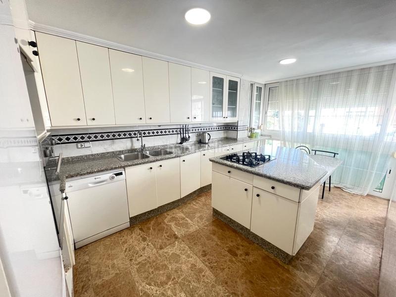 Foto f65dcfdb-2e98-4ead-b96d-9b39ebee4bb6. Appartement dans Campello Pueblo Campello (el)