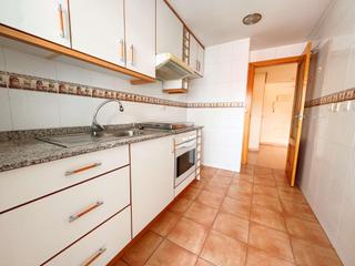 Appartamento in Carolinas Altas. Tercera planta en venta con ascensor en la zona de carolinas alt