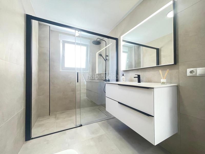 Foto b88b5069-b8ec-4c87-9c40-2a0a15a43a9f. Chalet  en campello con reforma a estrenar !!! en Campello (el)