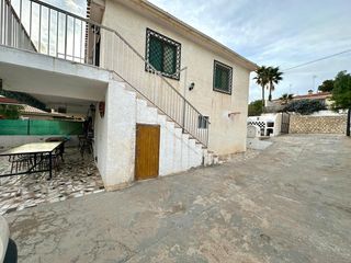 Chalet à Pueblo Acantilado-Lanuza. Magnífica oportunidad chalet adosado con vistas espectaculares