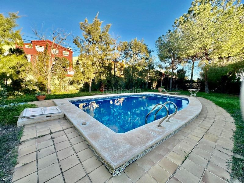 Foto 0cb11121-8cf4-4aa9-b42a-f16e41a85f57. Chalet avec parking piscine dans La Huerta Mutxamel