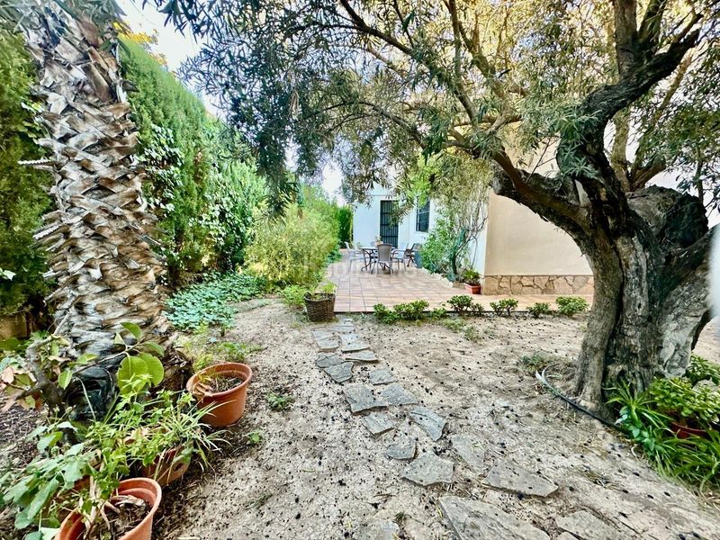 Foto e25bacb0-26bf-4f4e-9be1-ef4e861574c1. Chalet avec parking piscine dans La Huerta Mutxamel