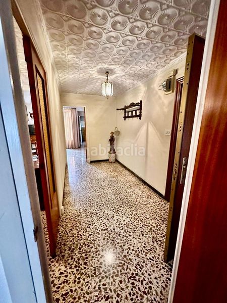 Foto 0ab407af-3888-4fdf-8c30-37caf0b6d114. Edifici a Plaza Castelar - Mercado Central Elda