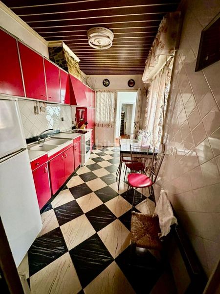 Foto 54bf290d-a7c1-45b6-a9d1-332dc619658c. Edifici a Plaza Castelar - Mercado Central Elda