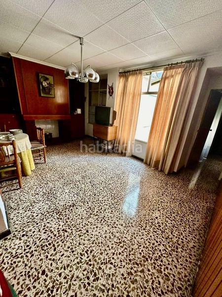 Foto dd1216ce-a6d0-4061-8c66-da321386ed4c. Edifici a Plaza Castelar - Mercado Central Elda