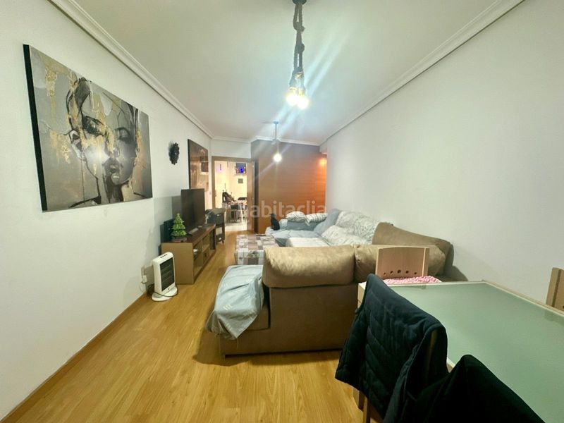 Foto d757272d-2d5e-439d-b75f-b7a8aa1c3e32. Pis amb aparcament a Paus - Polígono San Blas Alicante