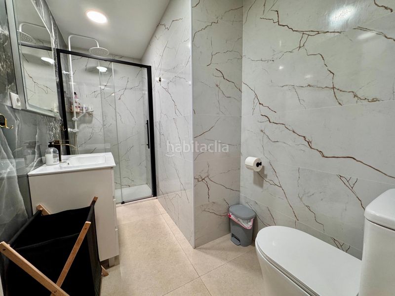 Foto 86abbed6-53b1-4648-bbe1-b0d16047bd25. Piso amplio y moderno piso reformado en el corazón en Alicante