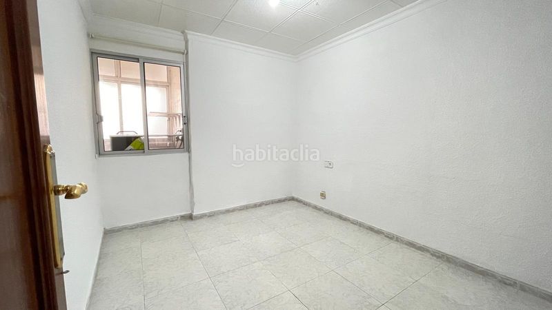 Foto c16b2591-3b0a-40bd-a43c-7e457b081555. Pis a Florida Alta Alicante