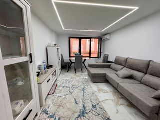 Pis  Calle poeta campos vasallo. Piso reformado en el centro de alicante