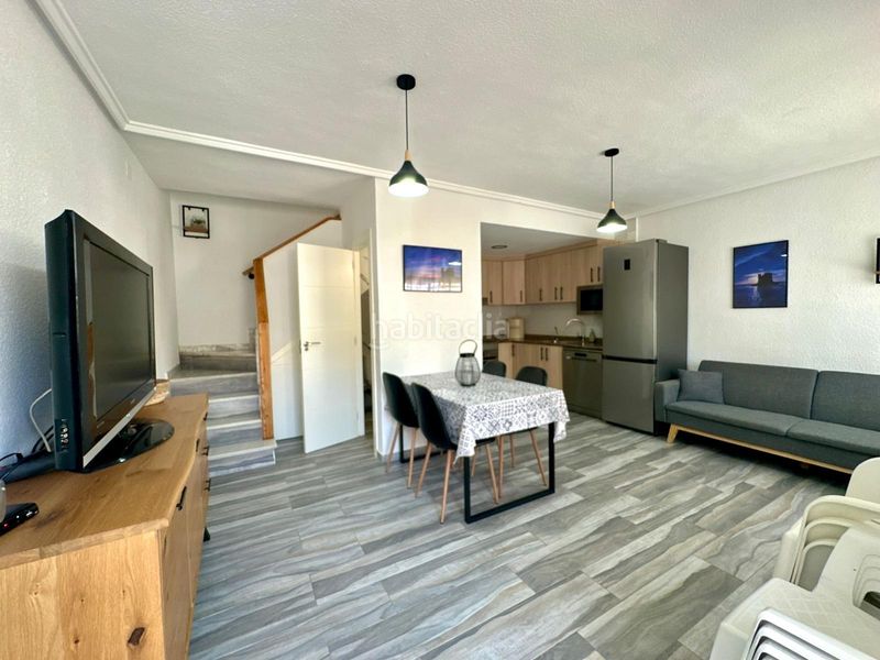 Foto 42a70bbc-0740-4b32-931d-079880945a1e. Casa amb aparcament a Playa Tamarit-Playa Lissa Santa Pola