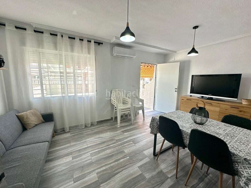 Foto 5964da98-1dd8-49e3-a7ab-53ad228ca69b. Casa amb aparcament a Playa Tamarit-Playa Lissa Santa Pola