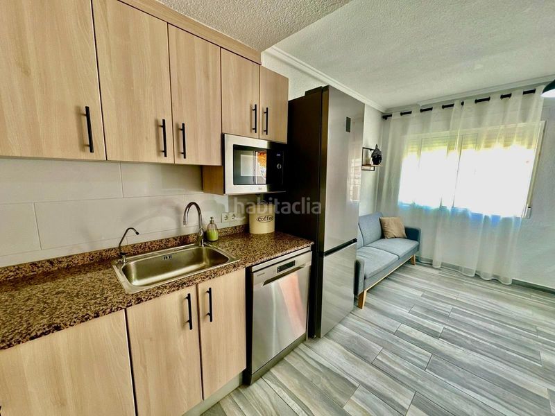 Foto 8b78128e-2c0c-479c-9865-c877c6ee6872. Casa amb aparcament a Playa Tamarit-Playa Lissa Santa Pola