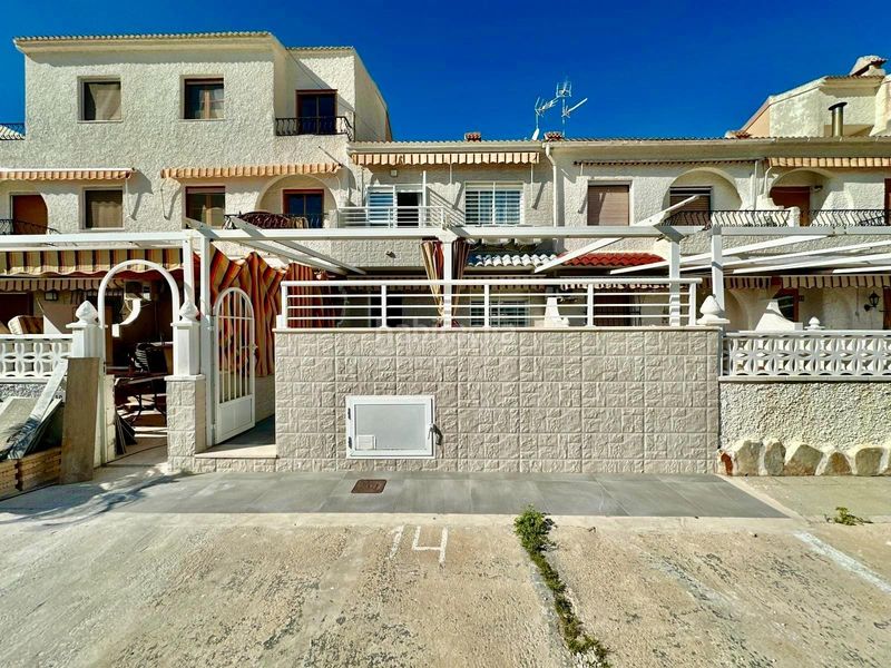 Foto 9a70a0e0-3526-41d7-a2be-5edb4923d54f. Casa amb aparcament a Playa Tamarit-Playa Lissa Santa Pola