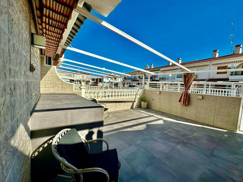 Foto b6186ca9-1d4e-4439-86bb-2b3b1bdc6a7d. Casa amb aparcament a Playa Tamarit-Playa Lissa Santa Pola