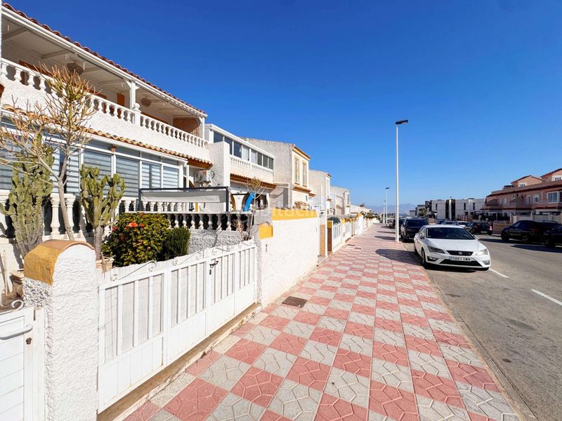 Foto 6e966083-2513-4200-8887-a0ed8b184acd. Casa adossada amb piscina a Monte y Mar Santa Pola