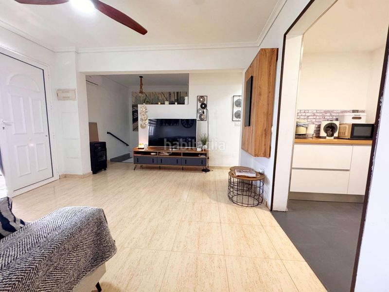 Foto fc461b0f-8209-4ee3-9406-ed49c9e7aa90. Casa adossada amb piscina a Monte y Mar Santa Pola