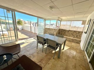 Attique  Calle calle benito pérez galdós. Exclusivo ático con terraza de 40 m2 en zona pirulí