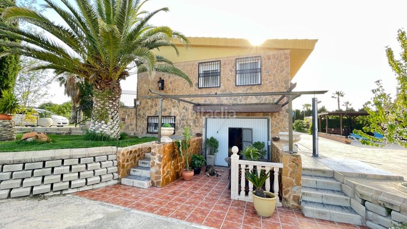 Foto 66cf1a22-7aba-4c8f-b545-d27c4f8bd6d7. Xalet amb aparcament piscina a Sax