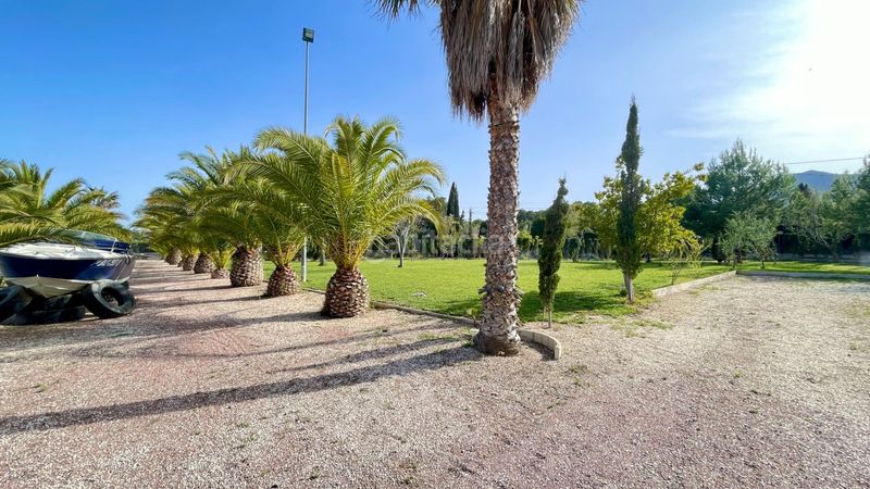 Foto 8a3c6f9c-321c-4179-a913-7f6a06c3b1e0. Xalet amb aparcament piscina a Sax