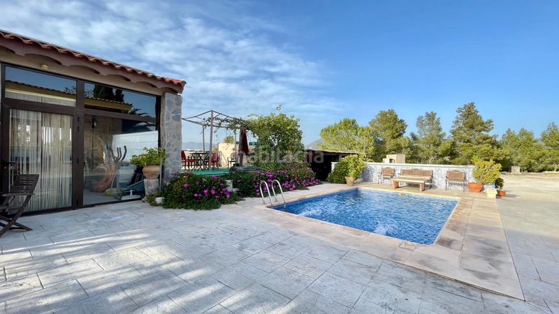 Foto aeab4261-ed28-49f9-88cc-cd713877aae7. Xalet amb aparcament piscina a Sax