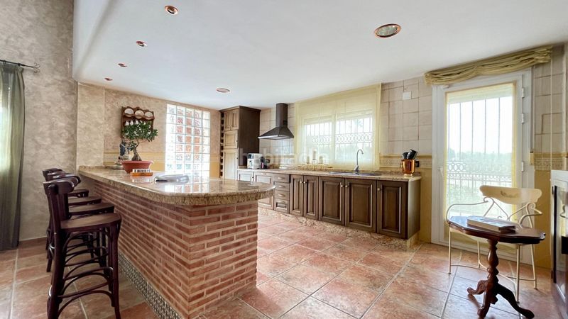 Foto c58ac5fc-20bf-4f76-adc5-a4a33a721d59. Xalet amb aparcament piscina a Sax