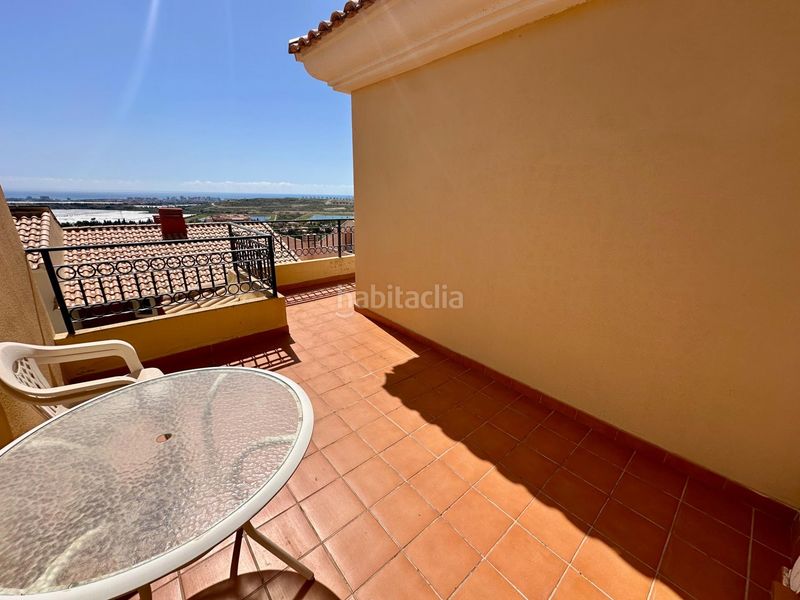 Foto 3370fb6b-b8dd-42a3-bbbd-c15abcc10872. Casa adossada amb aparcament piscina a Bonalba-Cotoveta Mutxamel