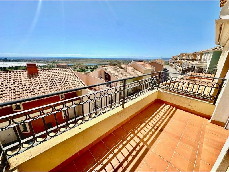 Foto 6869d251-a357-42c8-9f68-75e608428a85. Casa adossada amb aparcament piscina a Bonalba-Cotoveta Mutxamel