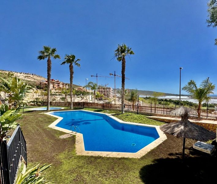 Foto 7a65ee97-6f3d-4578-8c5d-7149f9e6b34a. Casa adossada amb aparcament piscina a Bonalba-Cotoveta Mutxamel