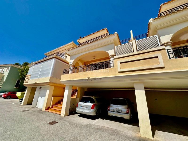 Foto 7cad2bf1-d792-4461-bd1c-4a19abe83fa7. Casa adossada amb aparcament piscina a Bonalba-Cotoveta Mutxamel