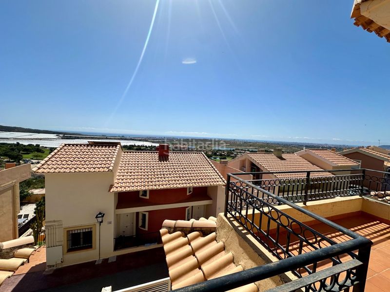Foto 95ed5446-d5ac-4d55-898d-db38e17c9acc. Casa adossada amb aparcament piscina a Bonalba-Cotoveta Mutxamel