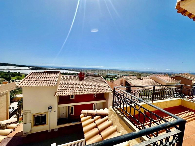 Foto b2005c43-a2dd-42b6-96ef-1ddb8313226a. Casa adossada amb aparcament piscina a Bonalba-Cotoveta Mutxamel