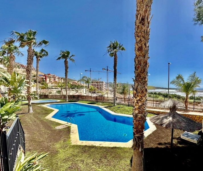 Foto c97df8a9-8a2e-46be-a432-a66ae69eee14. Casa adossada amb aparcament piscina a Bonalba-Cotoveta Mutxamel