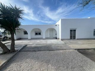 Chalet  Partida partida marina. Chalet moderno en la marina de elche  oportunidad única