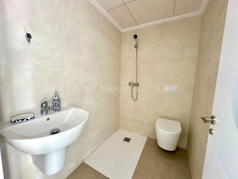 Foto ce7003fb-7e55-4255-8064-cf441c75b5f5. Casa adossada amb aparcament piscina a Monte y Mar Santa Pola