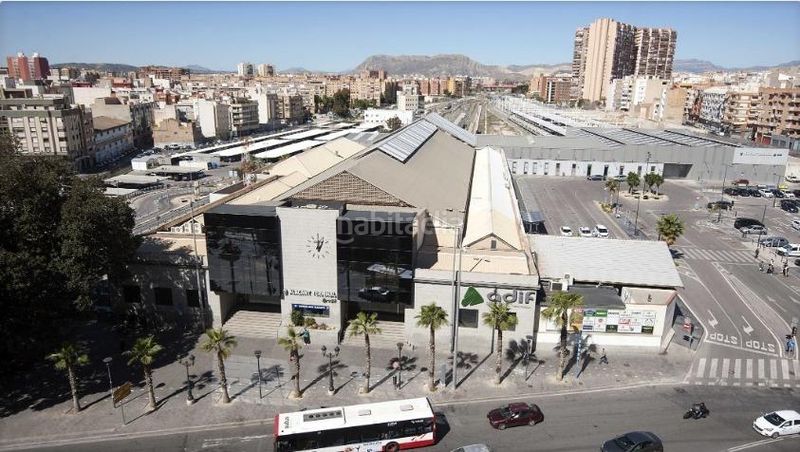 Foto 07589ede-183a-4ccf-9d15-c85db32b4b7c. Pis a Barrio del Centro Alicante