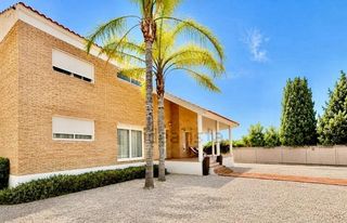 Xalet  Duc del. Impresionante chalet en san vicente del raspeig con piscina y am