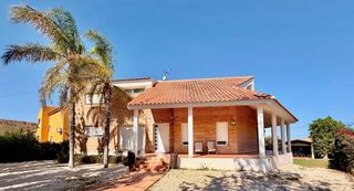 Xalet  Duc del. Impresionante chalet en san vicente del raspeig con piscina y am