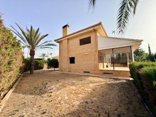 Chalet  Pinta la. Amplio chalet en playa muchavista, el campello