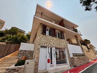 Édifice  Callosa d'en sarria. Se vende apartahotel junto al mar de la cala de finestrat