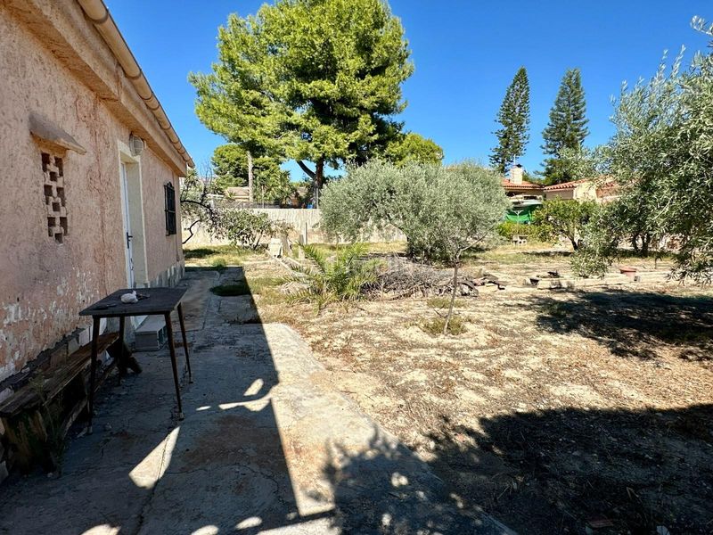 Foto 63ca66ec-6d94-4fb7-b7ec-b25ef3d54e48. Xalet amb aparcament piscina a Busot