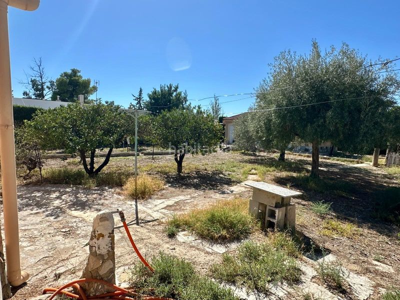 Foto a3613a7b-ec77-4209-abea-d1c976a42925. Xalet amb aparcament piscina a Busot