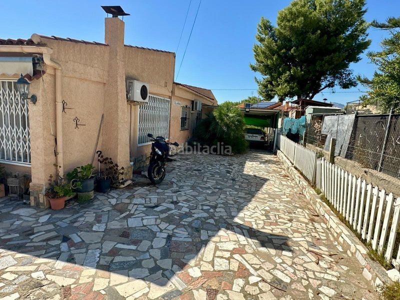 Foto a9a3922e-b637-4b58-b189-4018560f16ee. Xalet amb aparcament piscina a Busot