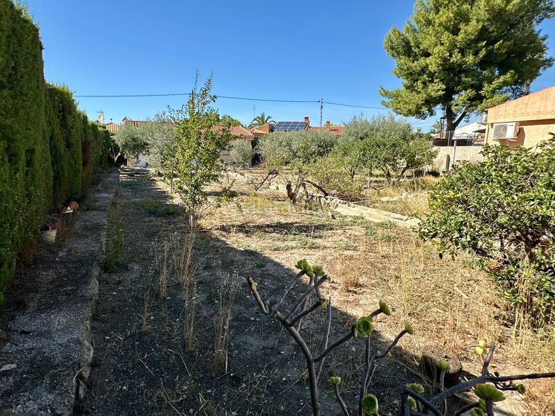 Foto f2f7699a-94b8-473b-8011-906677022136. Xalet amb aparcament piscina a Busot